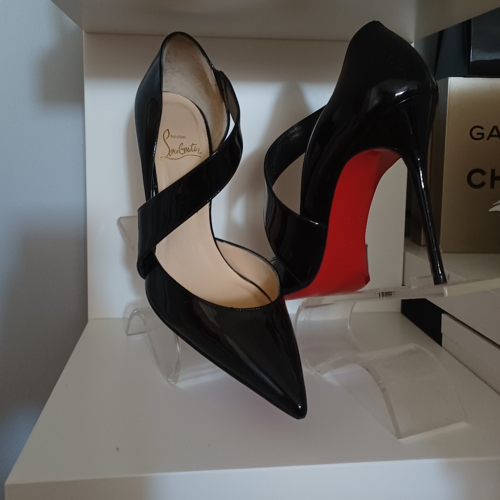 Authentic Christian Louboutin patent leather shoes - Picture 1 of 10